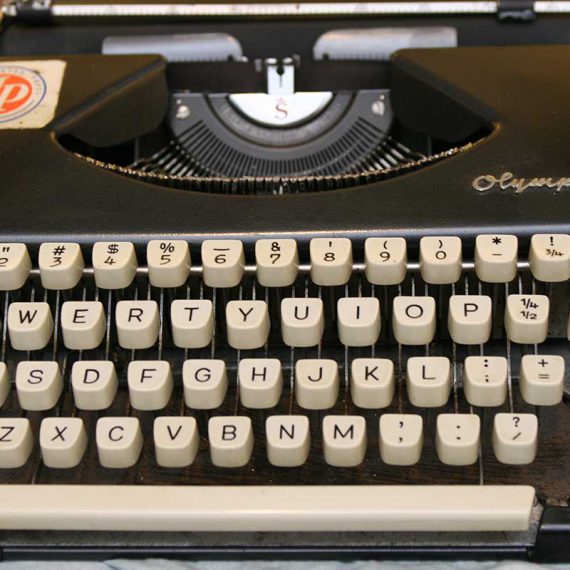 Portable typewriter used by AP’s Peter Arnett.